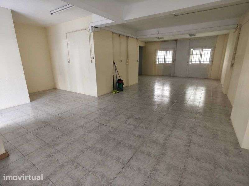Arrendo Loja em Amora - Grande imagem: 3/8