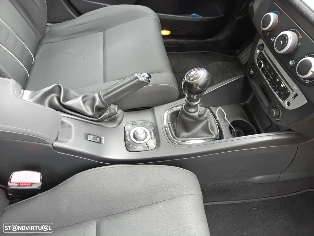 Renault Mégane Sport Tourer 1.5 dCi Dynamique S - 13