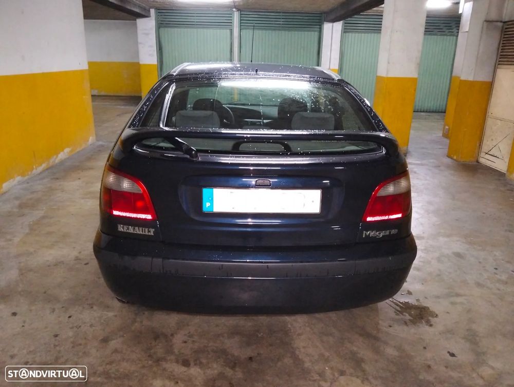 Renault Mégane 1.4 RXE - 5