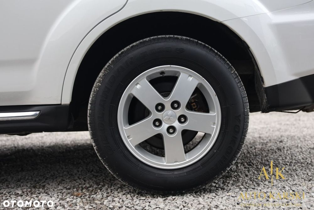 Mitsubishi Outlander - 11