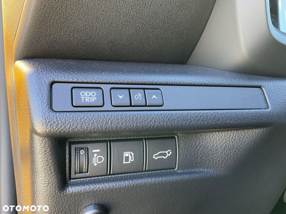 Lexus LBX 1.5 Hybrid Emotion - 32