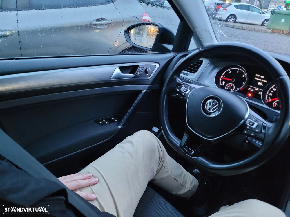 VW Golf 1.6 TDi BlueMotion Confortline - 6