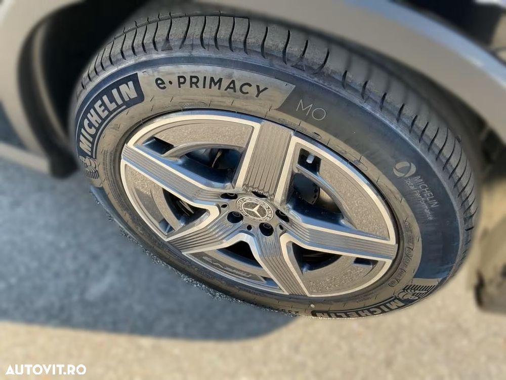 Mercedes-Benz GLC 200 4Matic 9G-TRONIC AMG Line Advanced - 17