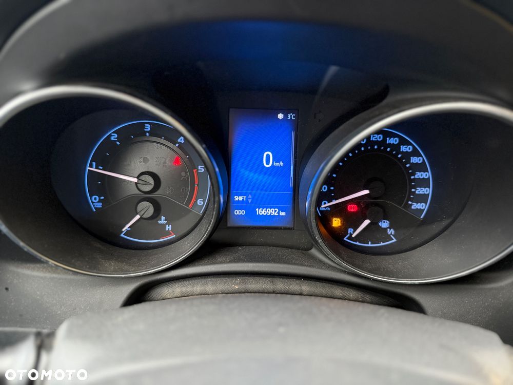 Toyota Auris 1.6 D-4D Design Edition - 24