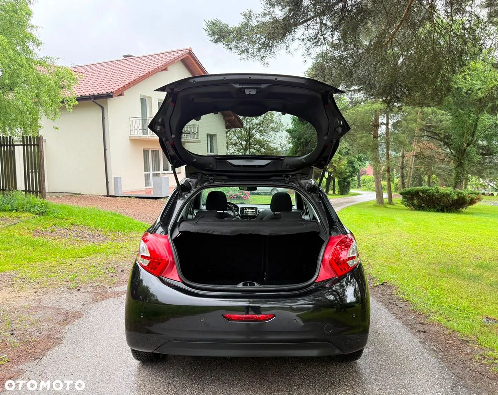 Peugeot 208 1.6 e-HDi Allure STT - 28
