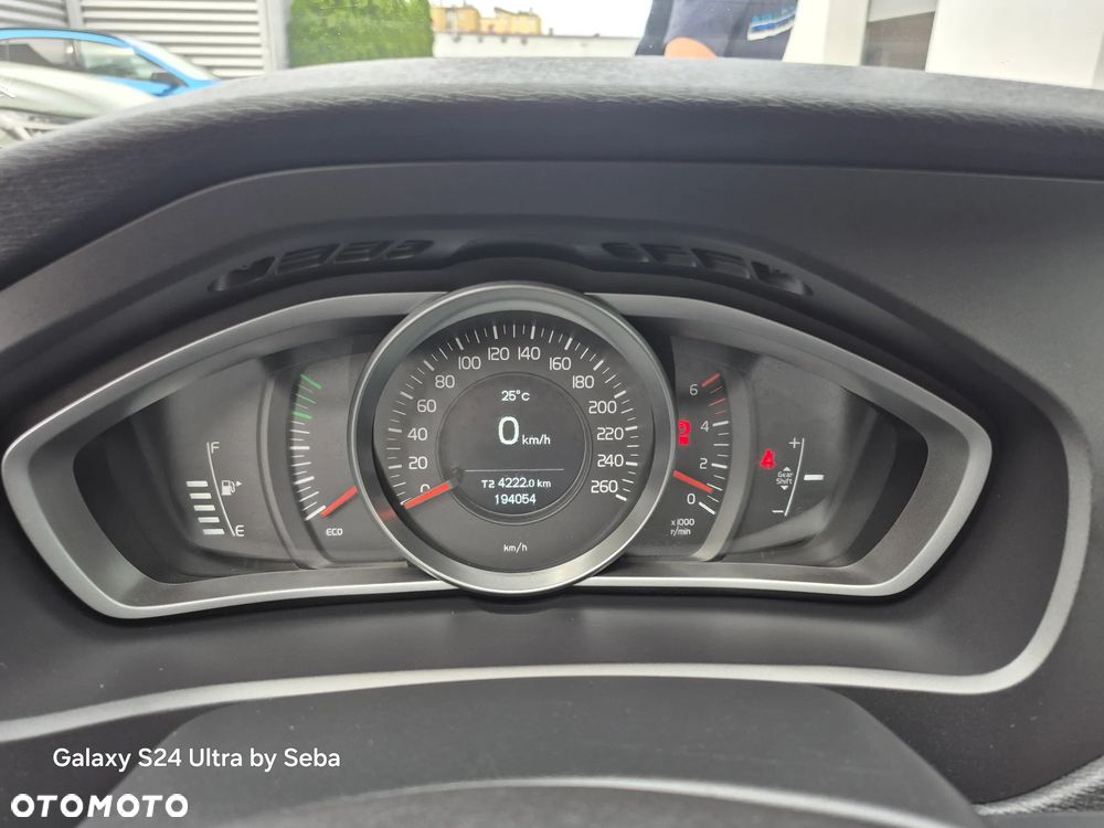 Volvo V40 D2 Inscription - 10