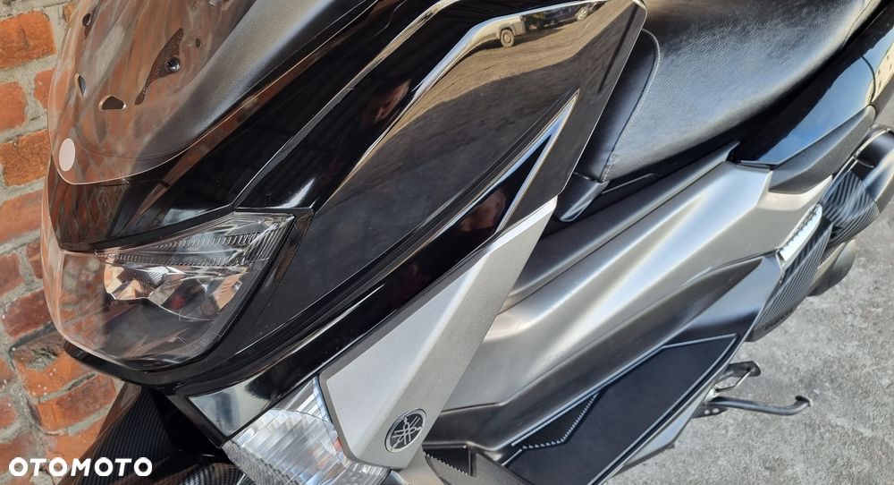 Yamaha NMAX - 4