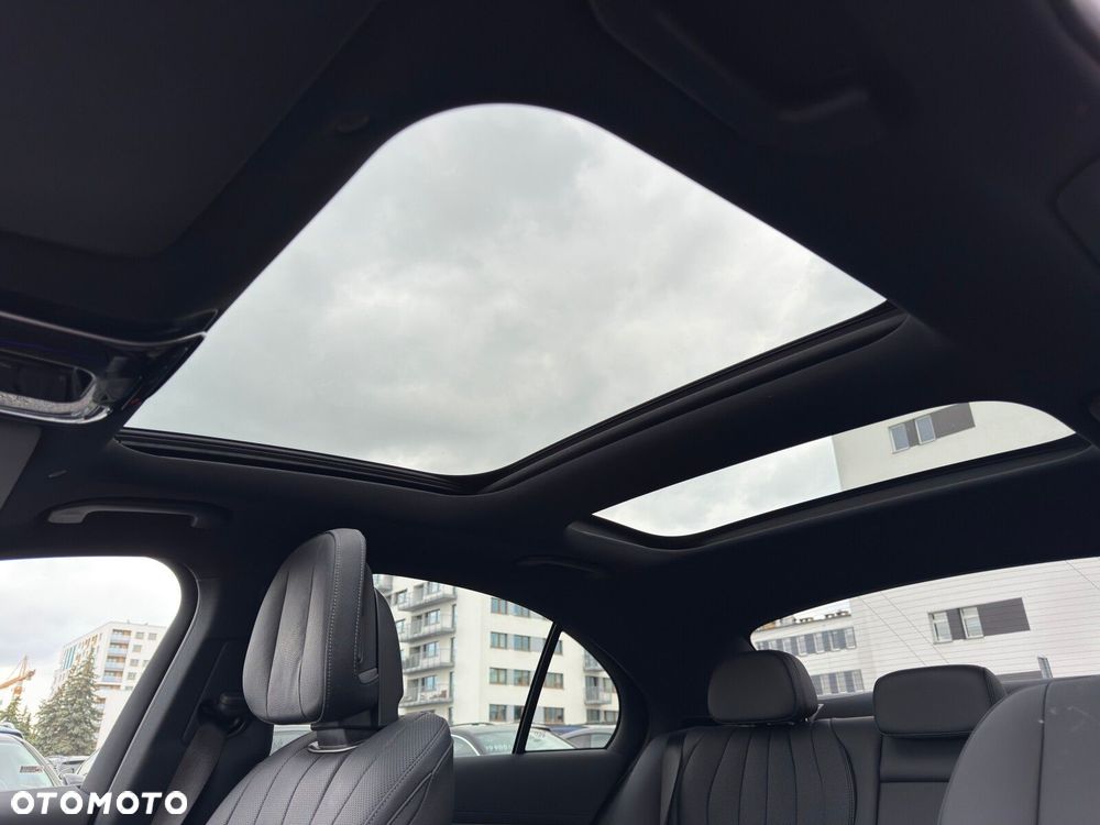 Mercedes-Benz Klasa E 220 d mHEV 4-Matic AMG 9G-Tronic - 26