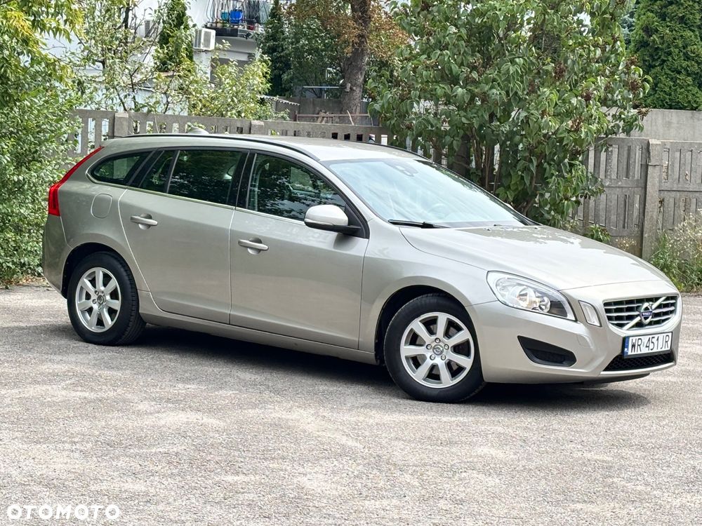 Volvo V60 D3 Momentum - 8