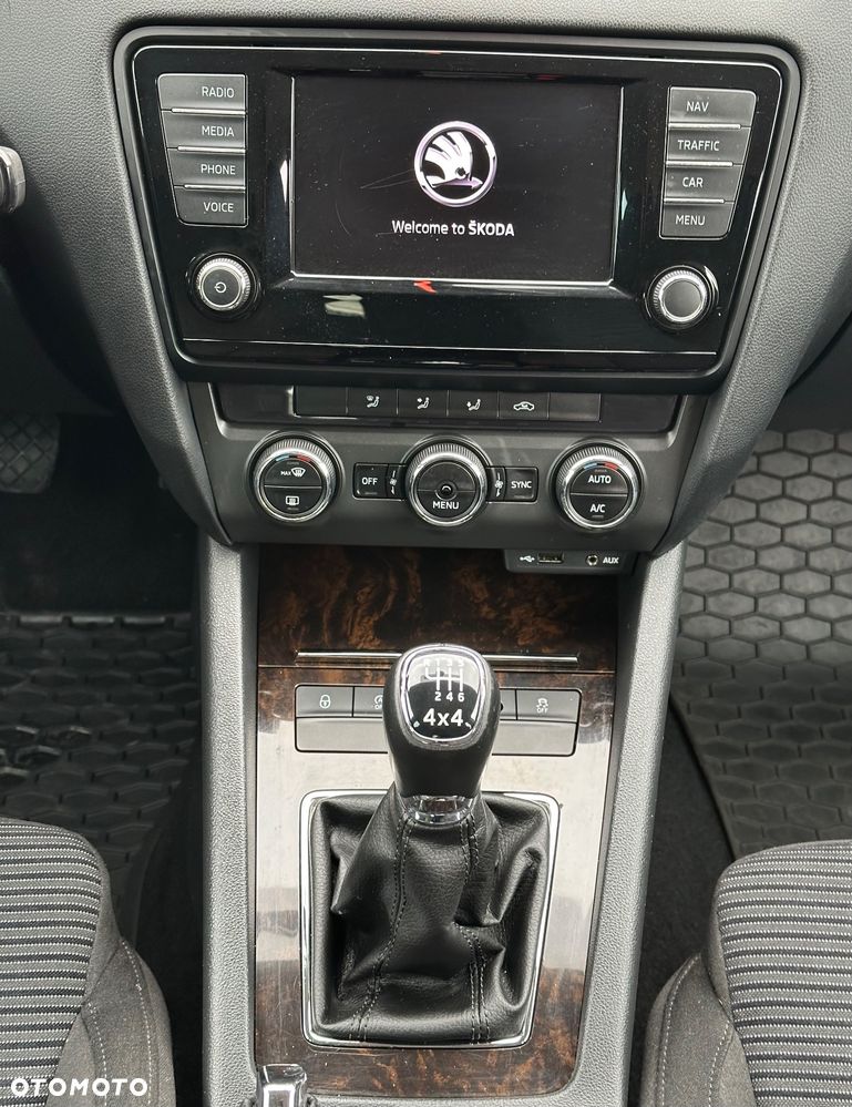 Skoda Octavia 1.6 TDI (Green tec) 4x4 Joy - 12