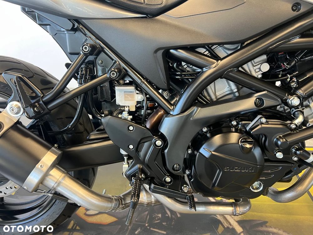 Suzuki SV - 29