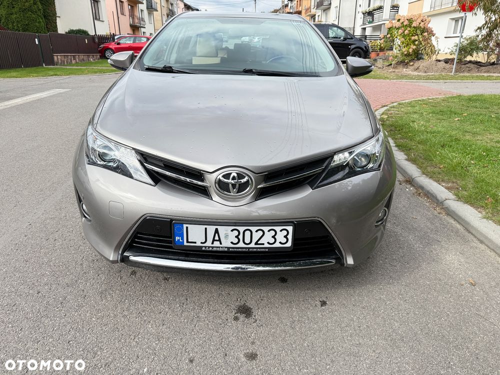 Toyota Auris 1.6 Comfort - 1
