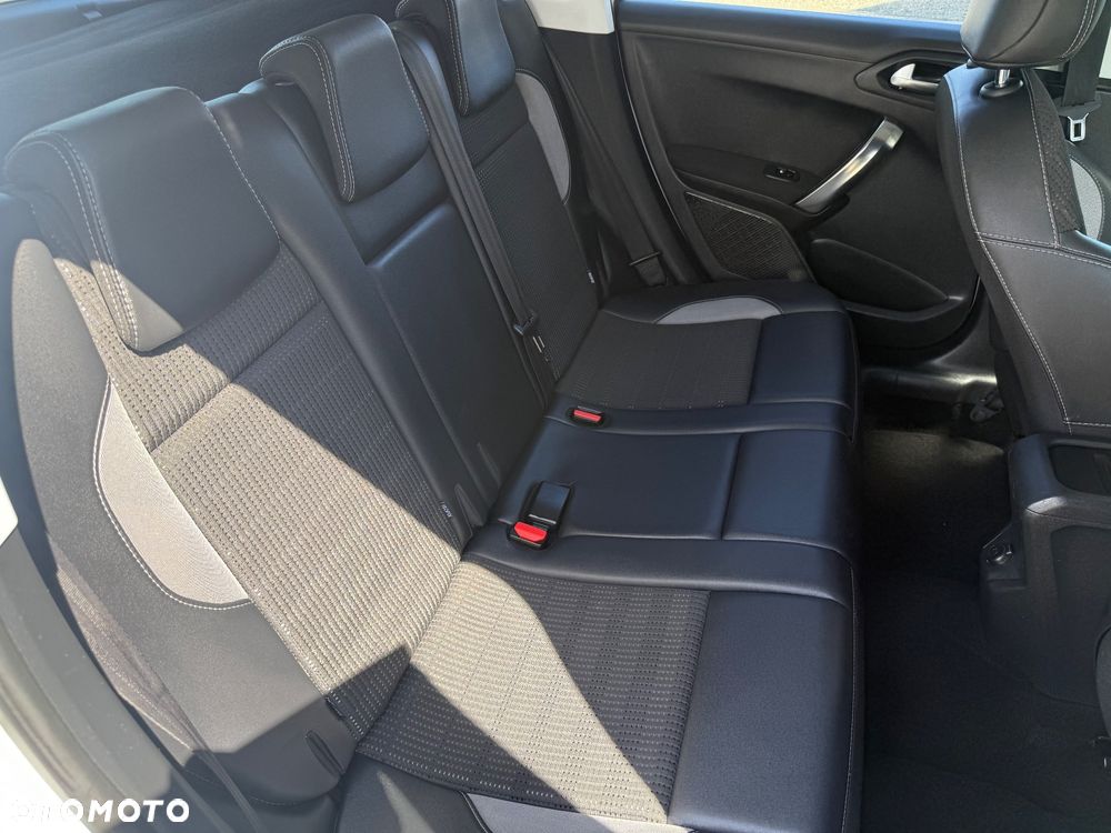 Peugeot 2008 PureTech 110 GPF Stop&Start EAT6 Allure - 13