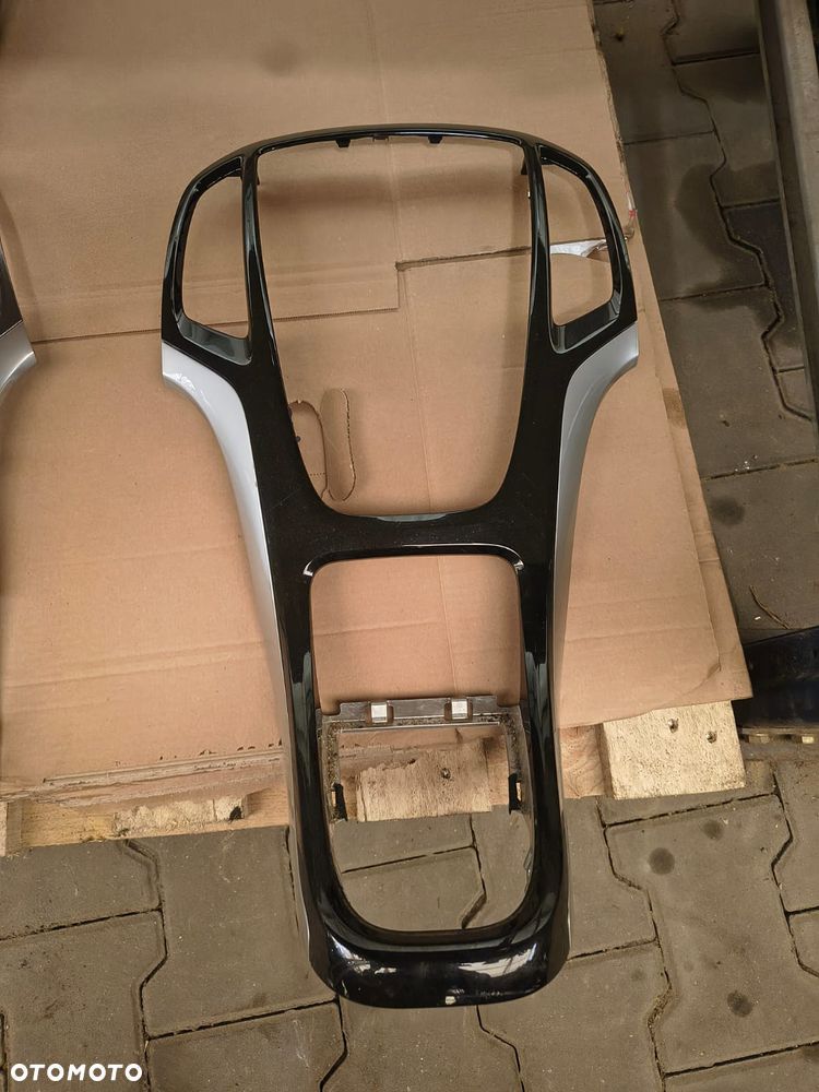 OPEL ASTRA 4 IV J RAMKA RADIA DEKOR TUNELU OBUDOWA PANEL - 2