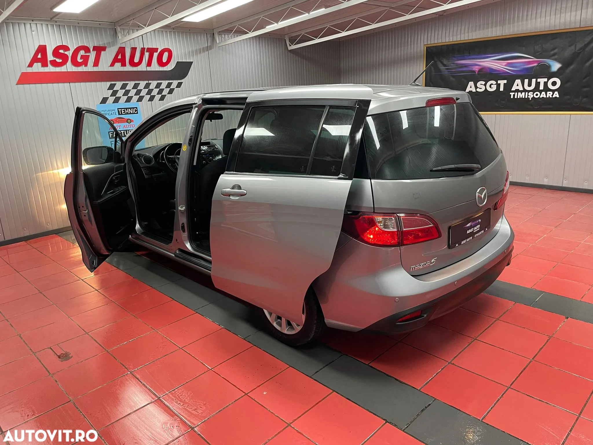 Mazda 5 - 17