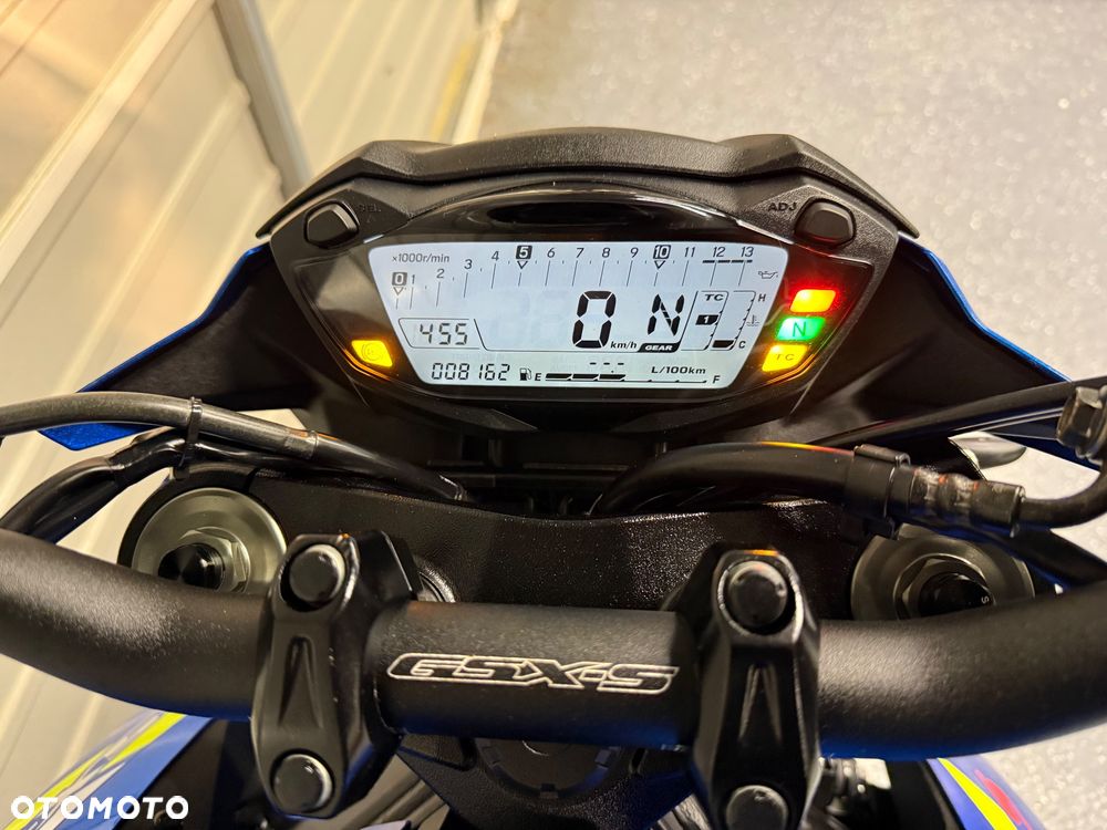 Suzuki GSX - 11