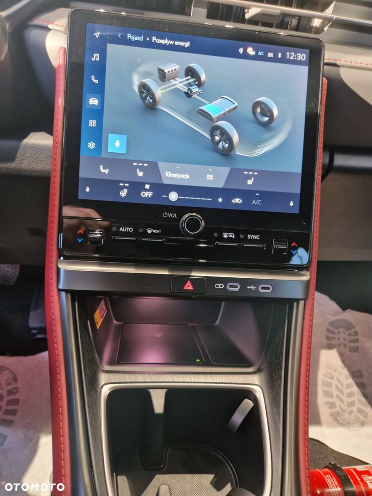 Lexus LBX 1.5 Hybrid Vibrant Edition - 11