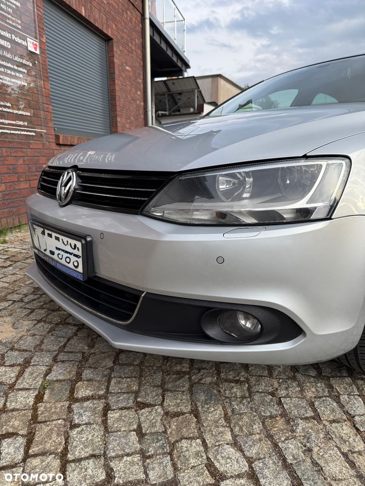 Volkswagen Jetta 2.0 TDI Comfortline - 3