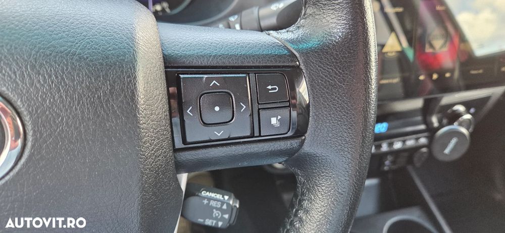 Toyota Hilux 4x4 Double Cab A/T Invincible - 21