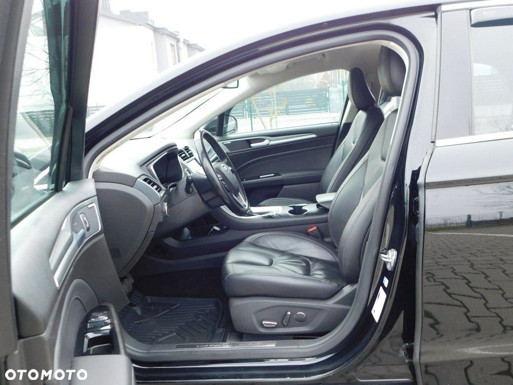 Ford Mondeo 2.0 Hybrid Titanium - 13