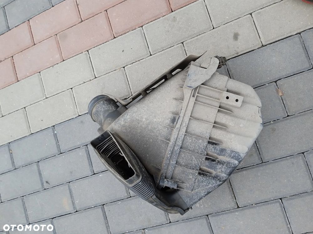OBUDOWA FILTRA POWIETRZA AUDI A4 B6 06C133843 2.0 PRZEPŁYWOMIERZ 06b133471a - 4
