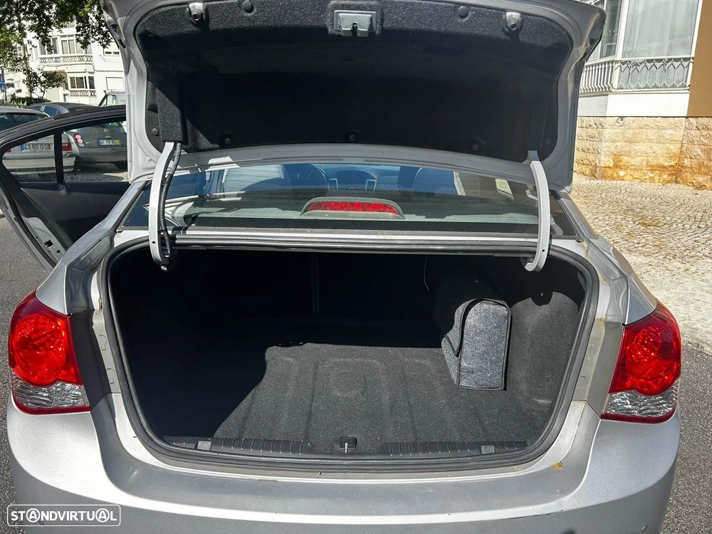 Chevrolet Cruze 1.6 LS - 9