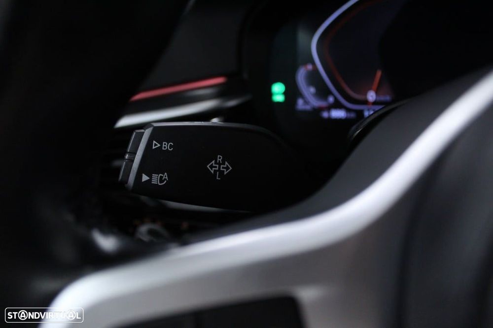 BMW 520 d Pack Desportivo M Auto - 24