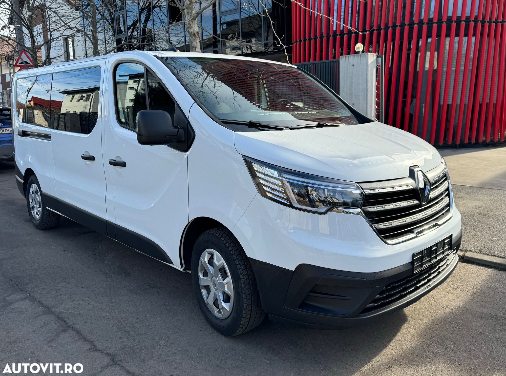 Renault Trafic Combi 2.0 Blue dCi 110 S&S L2 8+1 Life - 1