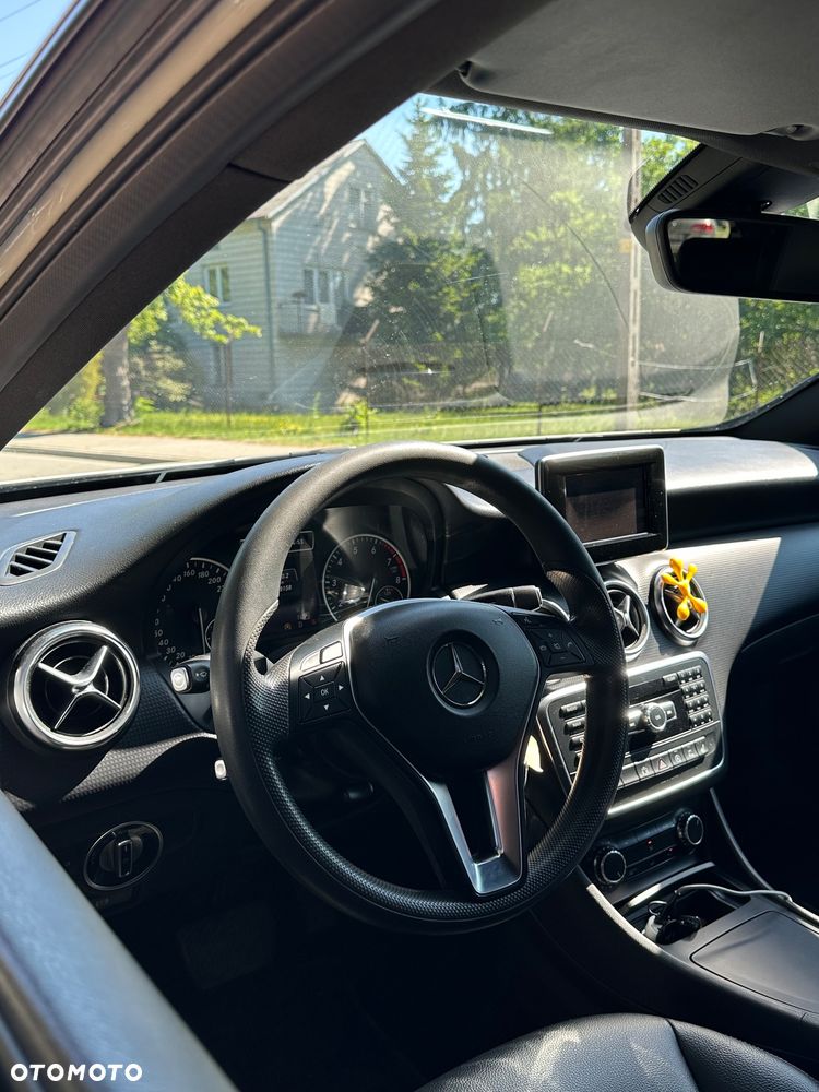 Mercedes-Benz Klasa A 180 7G-DCT SCORE - 16