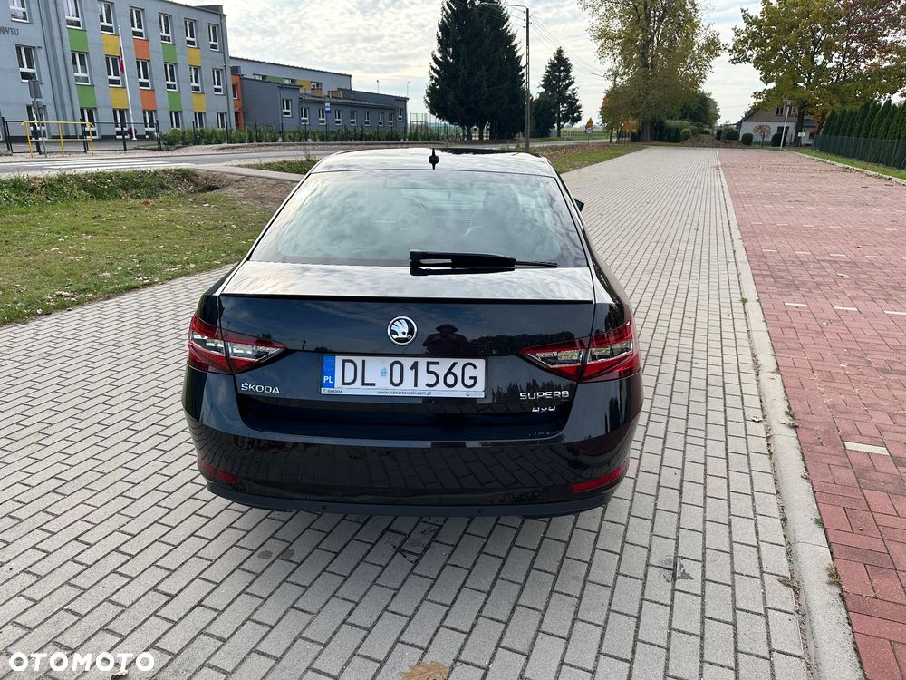 Skoda Superb 2.0 TDI L&K DSG - 5