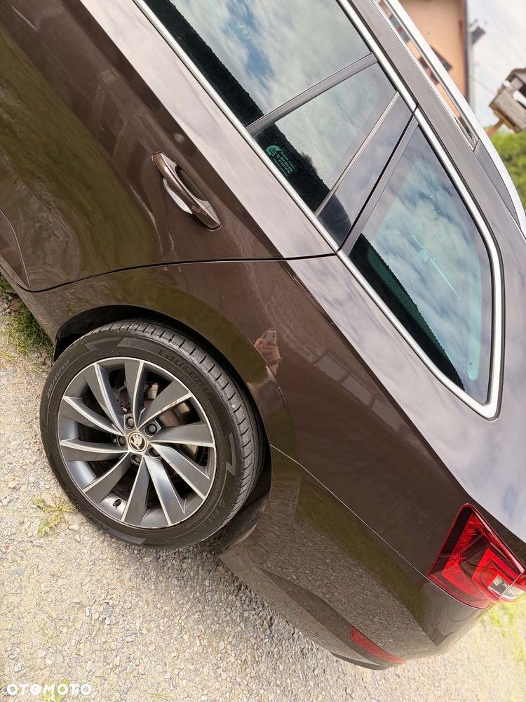 Skoda Superb 2.0 TDI 4x4 L&K DSG - 4