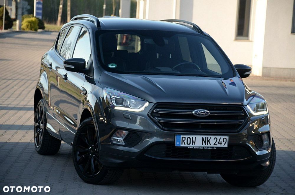 Ford Kuga - 1