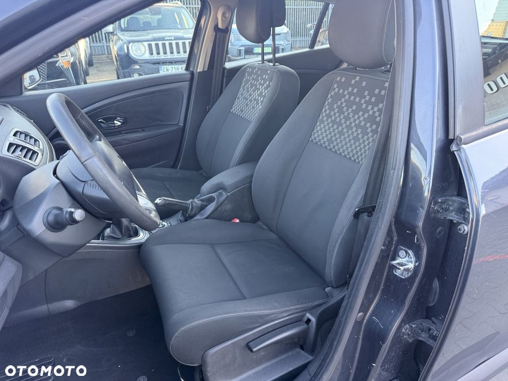 Renault Megane 1.5 dCi Style Edition - 6
