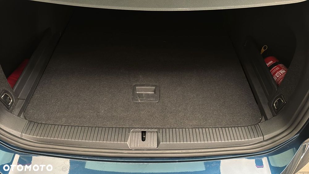 Volkswagen Passat - 15