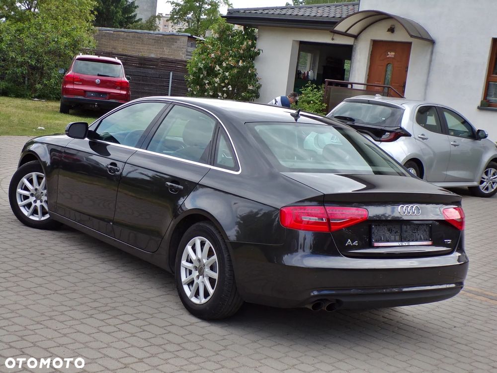 Audi A4 Limousine 2.0 TDI DPF Ambiente - 14