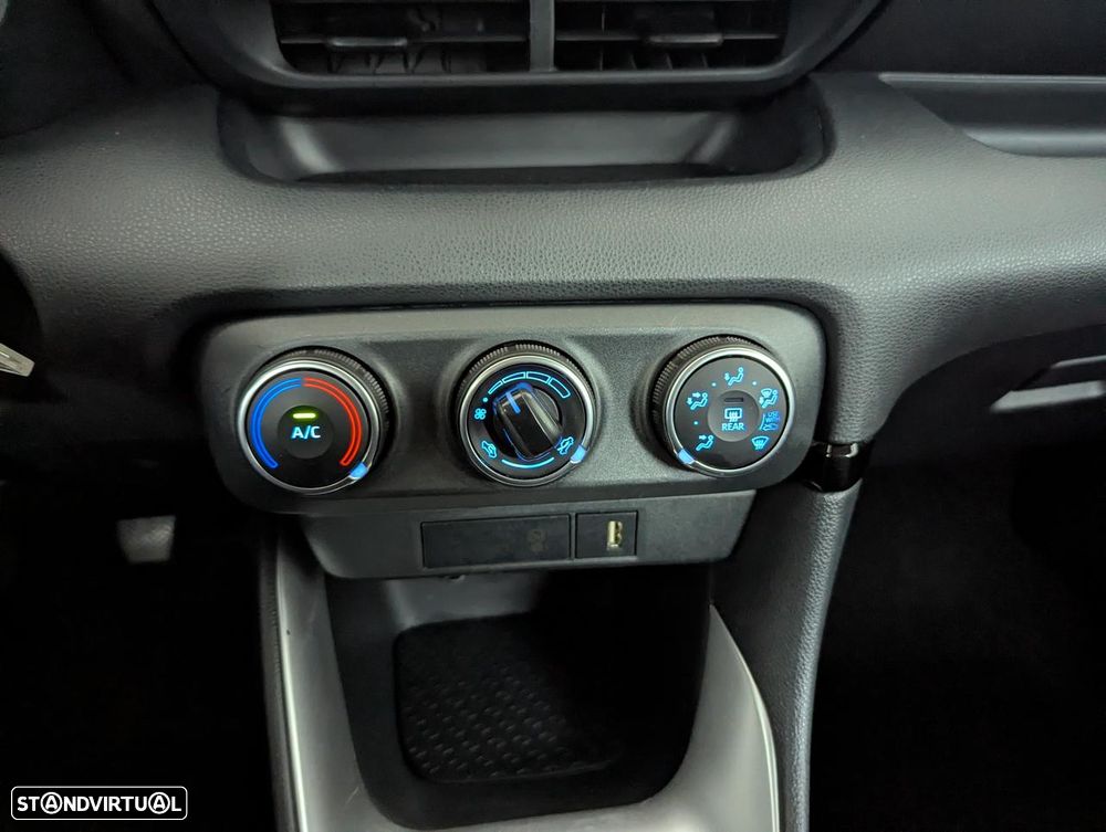 Toyota Yaris 1.5 VVT-i Comfort - 27