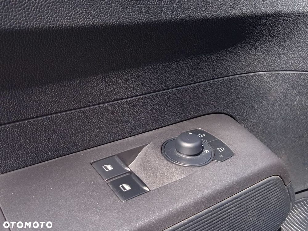 Ford Tourneo Courier 1.0 EcoBoost Trend - 29
