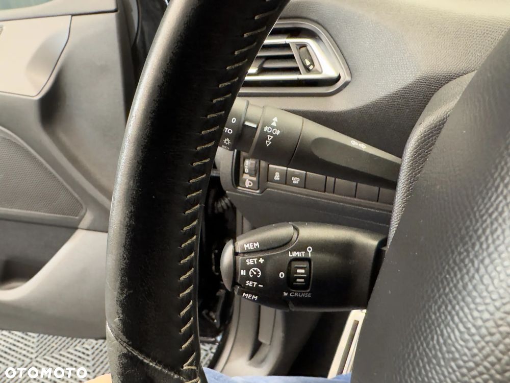 Peugeot 308 PureTech 110 Stop & Start Access - 26