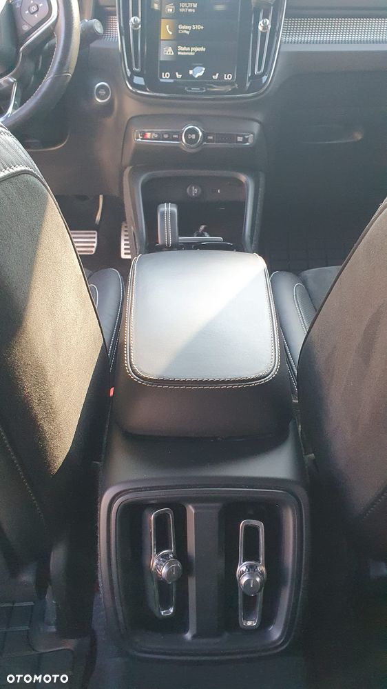 Volvo XC 40 T4 R-Design - 11