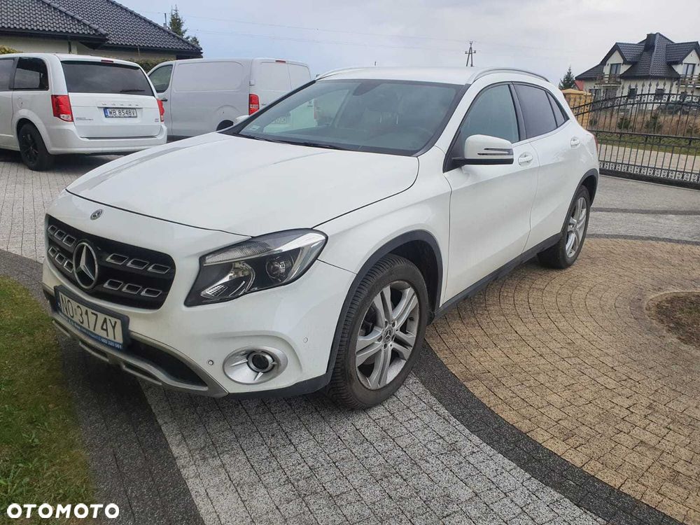 Mercedes-Benz GLA - 1
