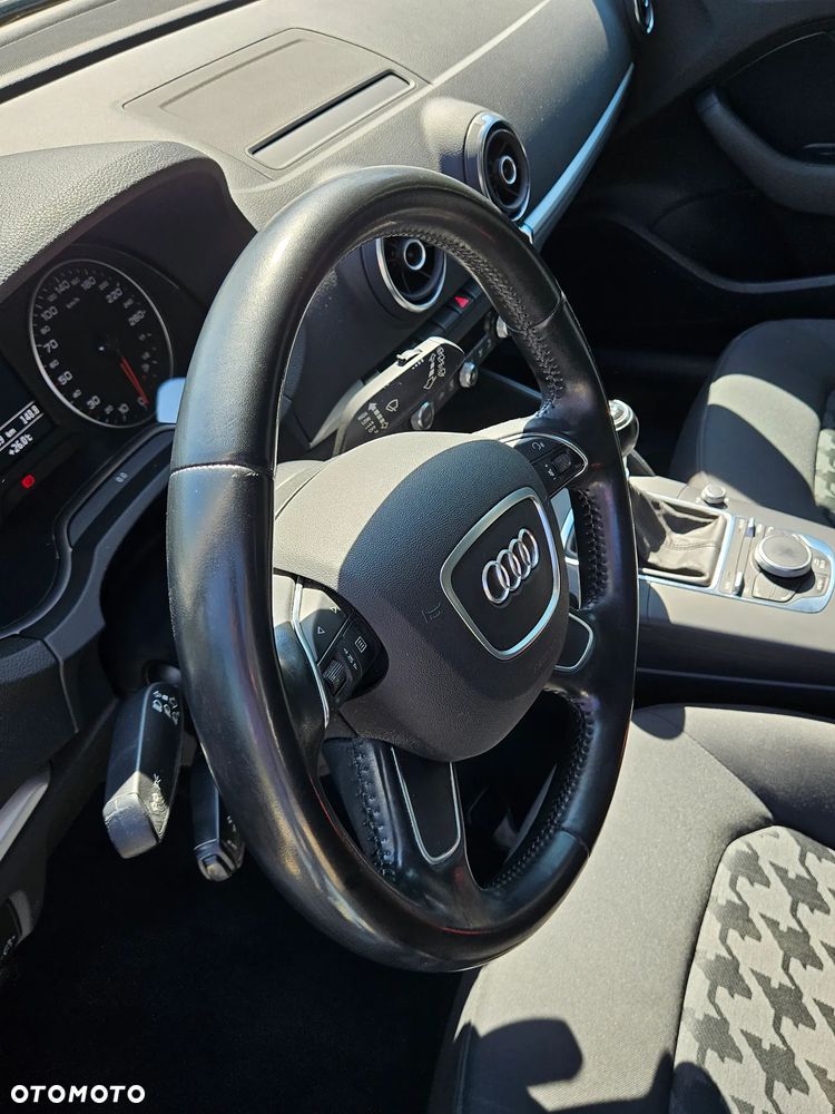Audi A3 Sportback 1.6 TDI ultra Attraction - 16