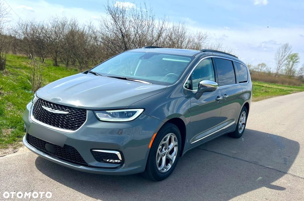 Chrysler Pacifica - 12