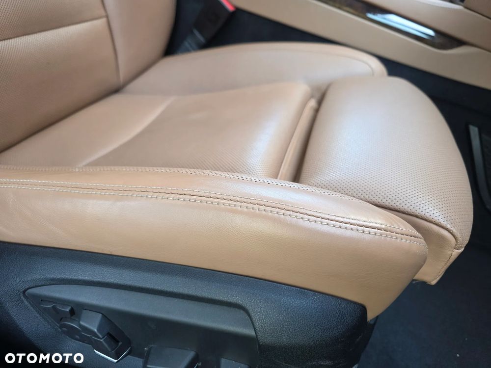 BMW Seria 7 730d xDrive - 38