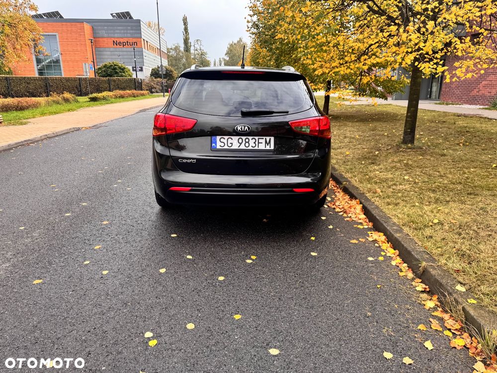 Kia Ceed 1.6 GDI Fifa World Cup Edition - 4