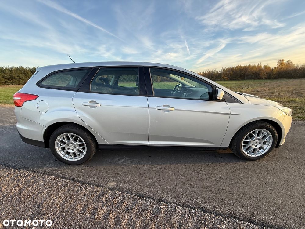 Ford Focus 1.6 SYNC Edition - 19