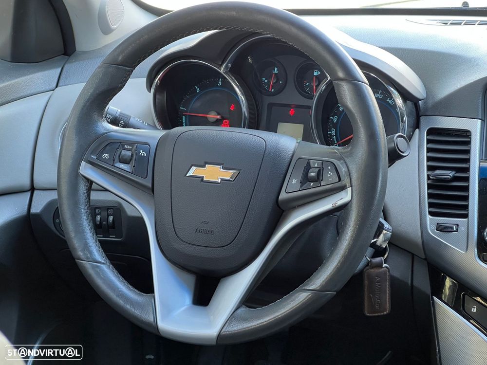 Chevrolet Cruze 2.0 VCDi LT - 23
