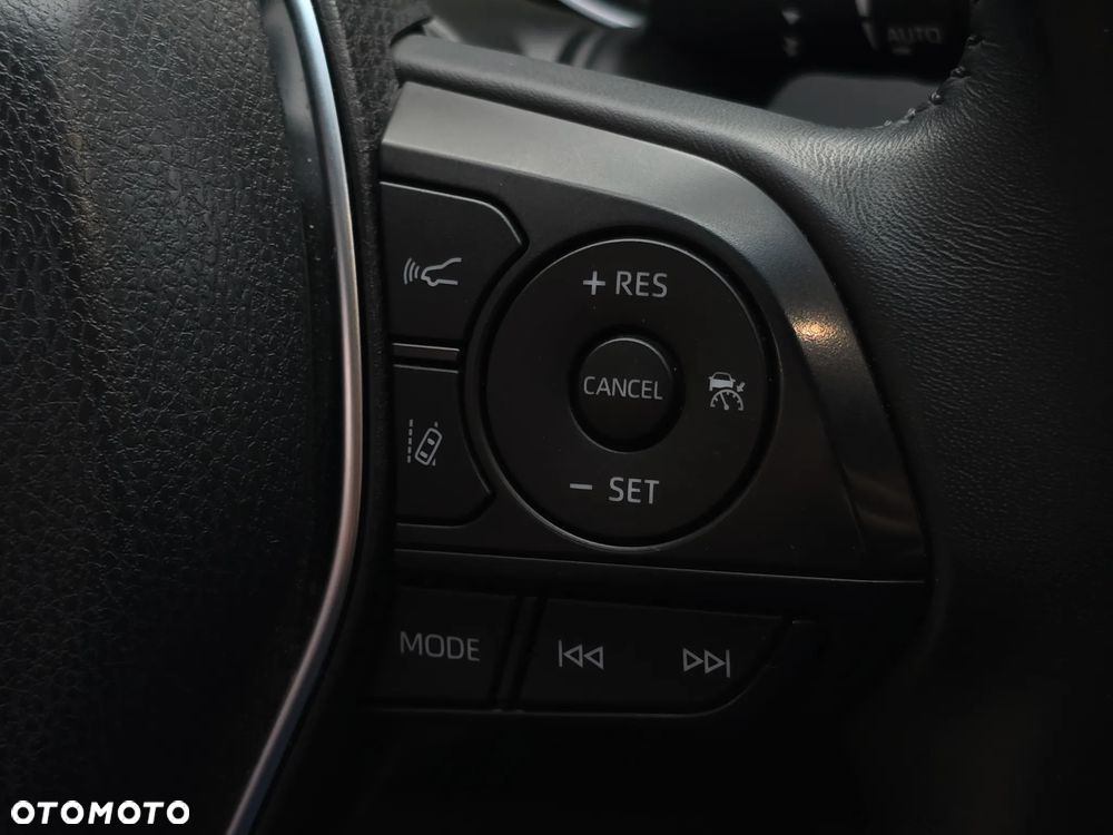 Toyota Camry 2.5 Hybrid Comfort CVT - 24