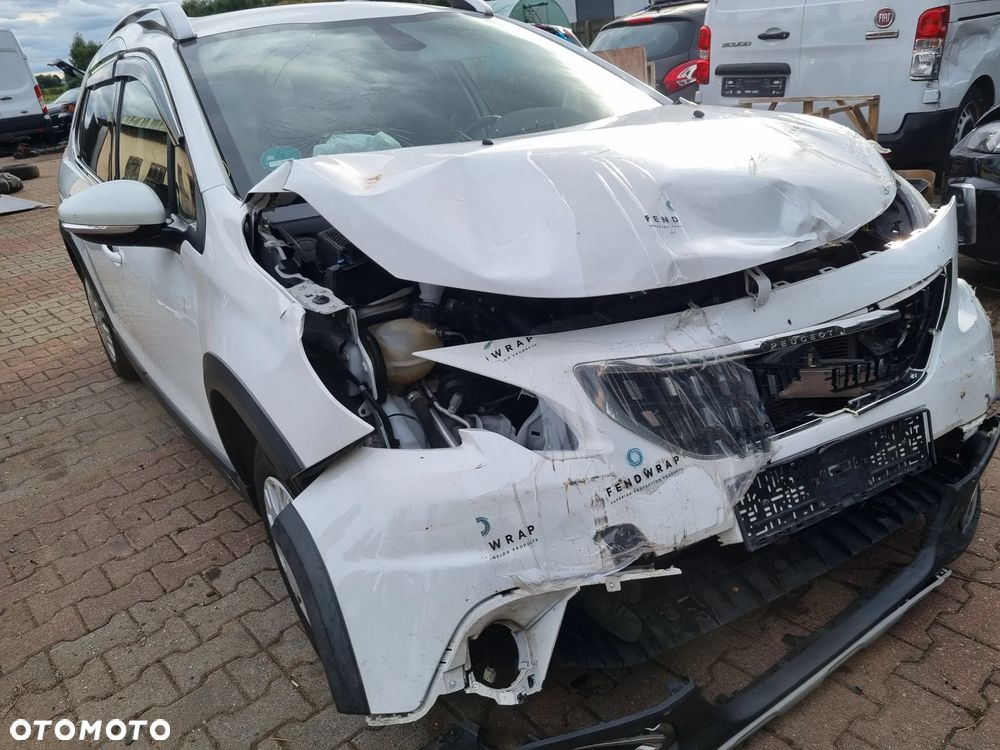 Peugeot 2008 1.2 Pure Tech Allure S&S EAT6 - 2