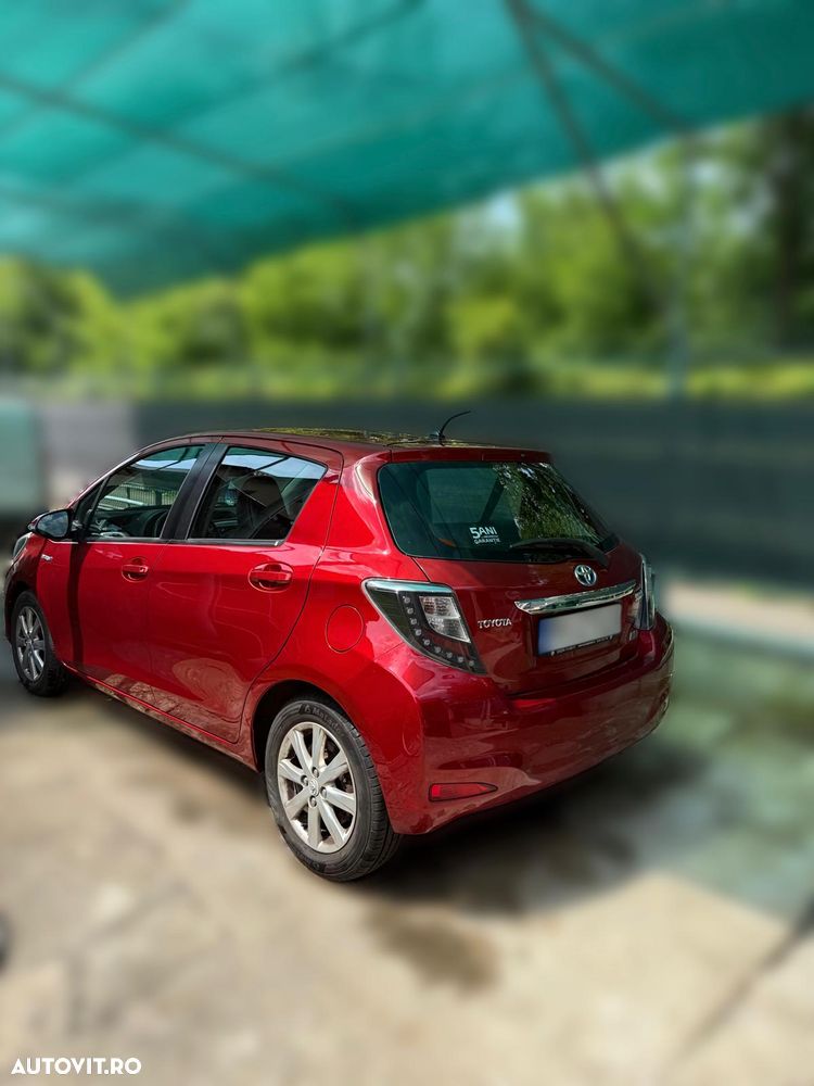 Toyota Yaris 1.5 VVT-i HSD Sol - 1