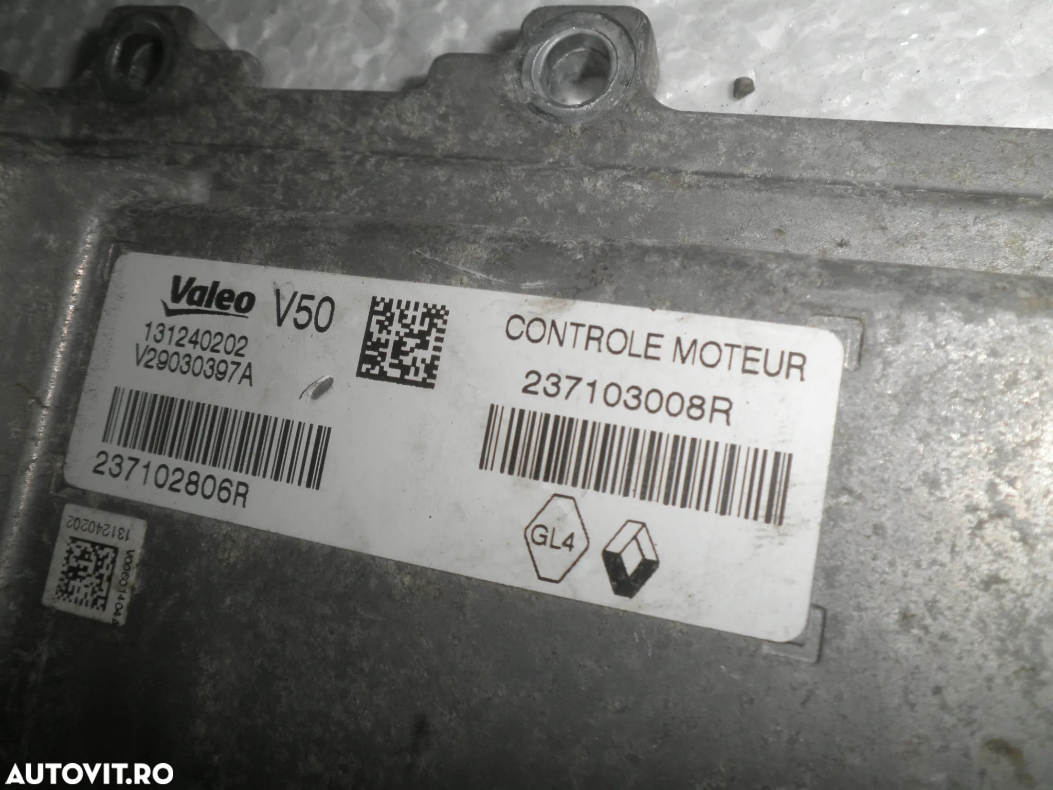 ECU / calculator motor Dacia Sandero 2 2013 0.9 TCE 237103008R - 3